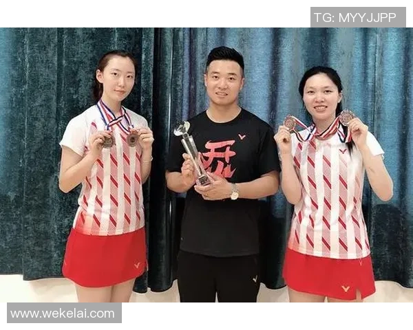 西安羽毛球队与重庆羽毛球队赛后技术分析与战术总结