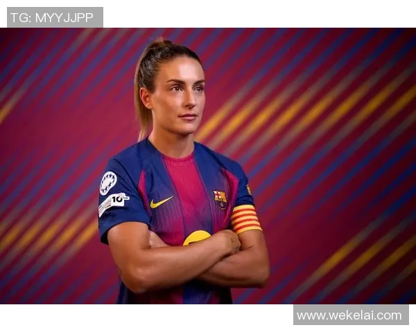 巴萨足球明星西装时尚秀展现球场外的魅力与风采 巴萨足球明星西装时尚秀展现球场外的魅力与风采