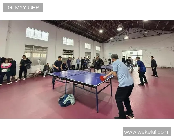 重庆乒乓球队精英赛精彩配合展现团队实力与默契的完美结合 重庆乒乓球队精英赛精彩配合展现团队实力与默契的完美结合