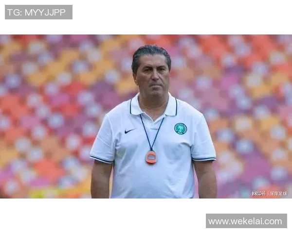 高燃解读足球明星的传奇人生与赛场风采带你领略足球魅力与激情