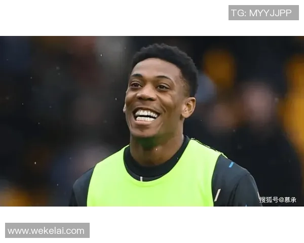 足球明星的辉煌与遗憾交织让人感慨不已的职业生涯与人生选择 足球明星的辉煌与遗憾交织让人感慨不已的职业生涯与人生选择